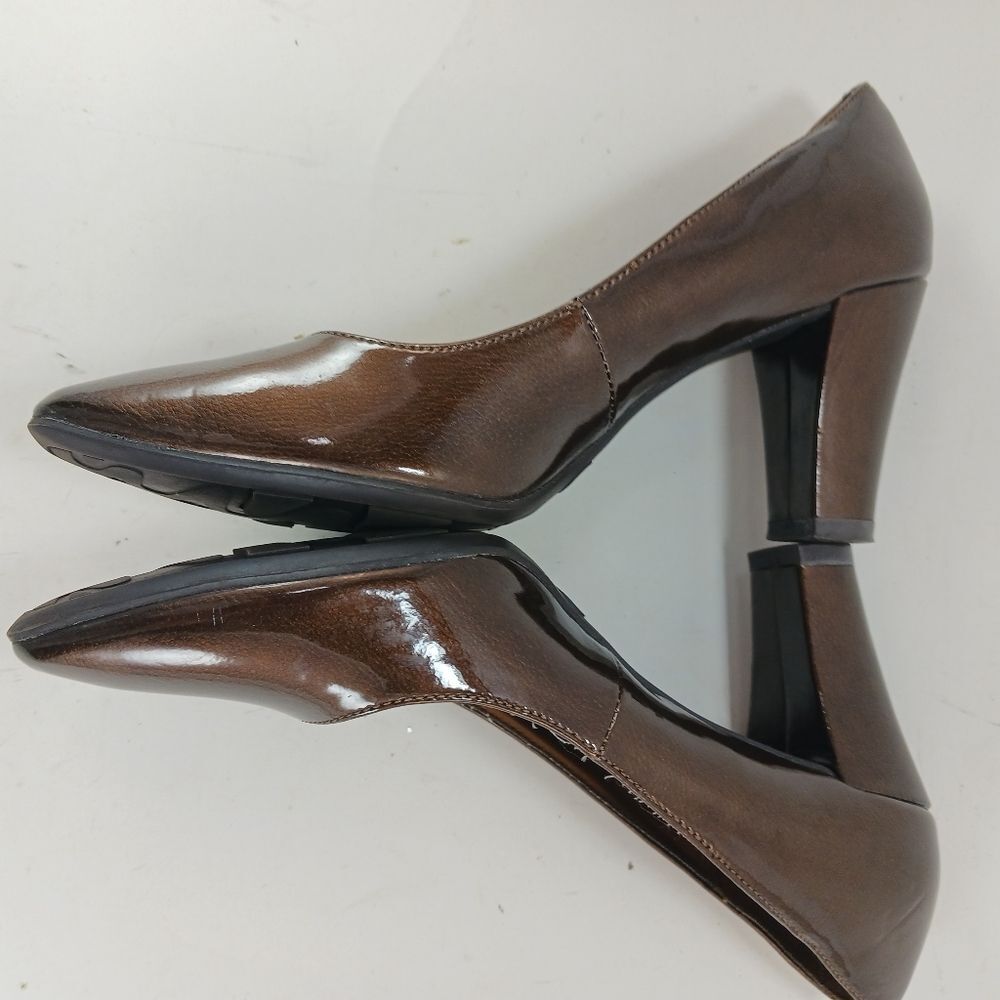 Etienne Aigner Womans Haven Pumps/ Heels Patent Brown Shimmer Size 7.5......... - Picture 8 of 12